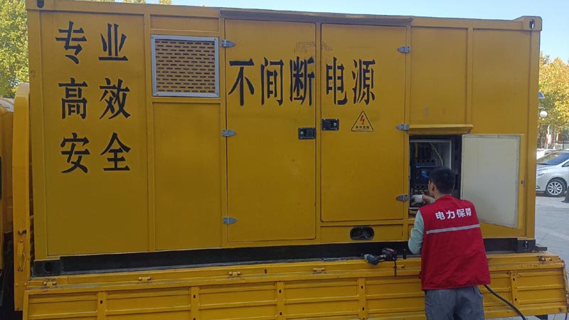 蚌埠柴油发电机组和UPS电源配合使用时，如何避免切换过程中的电力中断？